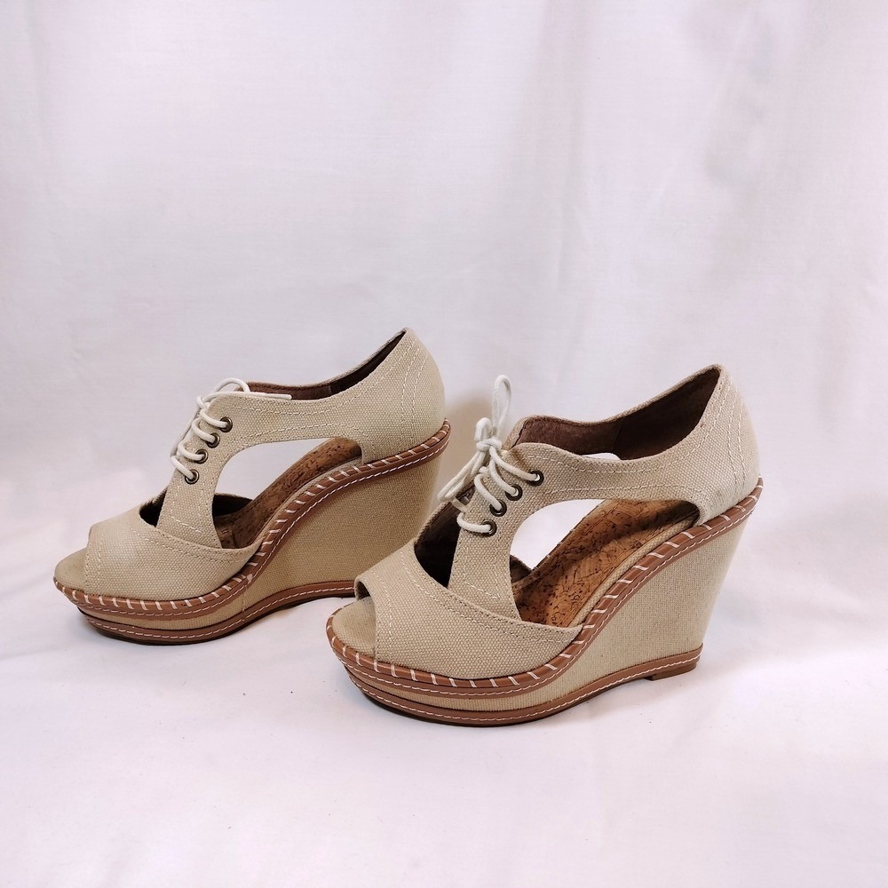 Giani Bini beige canvas lace-up peep-toe wedges